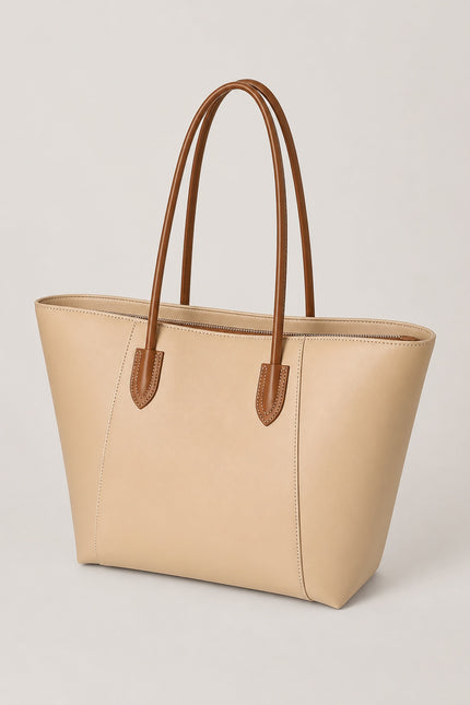 Sac à main de cours femme zippé en similicuir — vue trois-quarts sur fond gris clair