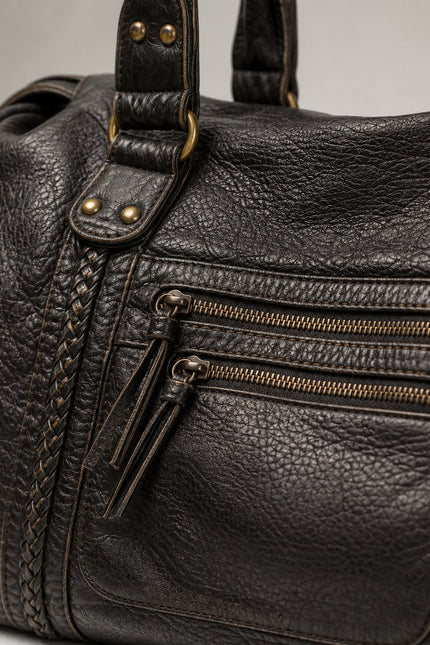 Sac cabas noir de cours femme en polyuréthane — détail rapproché du sac