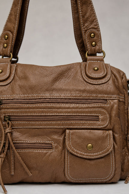 Sac cabas femme multi-poches avec bandoulière — détail rapproché du sac