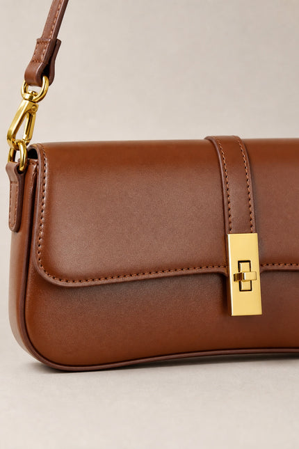 Petit sac épaule femme en cuir fendu — détail rapproché du sac