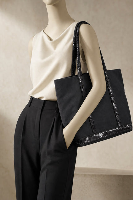 Grand sac cabas femme en toile à sequins — porté sur mannequin avec une tenue