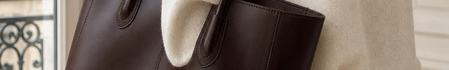 Grand sac cabas de cours femme avec pochette — porté sur mannequin avec une tenue