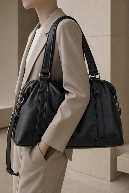 Grand sac cabas femme zippé avec bandoulière — porté sur mannequin avec une tenue