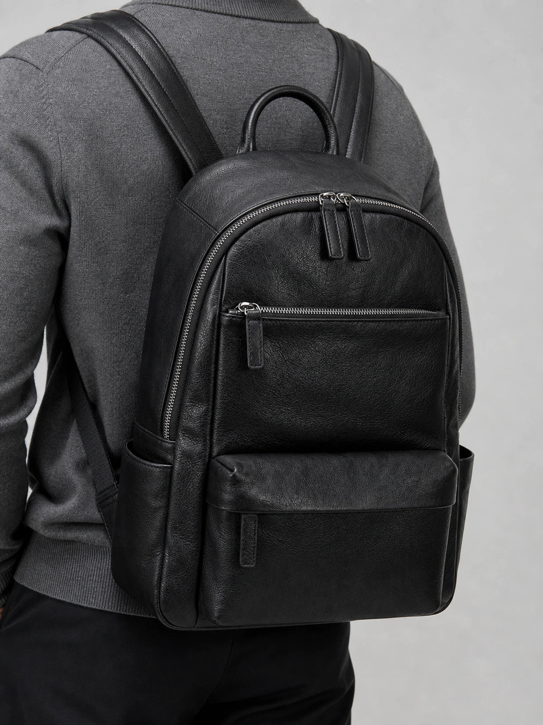 Sac à dos cuir de qualité homme business élégant - lifestyle porté - Aurean Paris