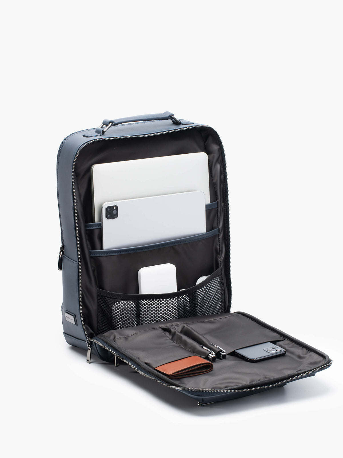 Aurean Paris - Explorer Light Backpack Plus Interior view of Explorer Light Backpack Plus showing full clamshell opening and 16-inch laptop capacity.