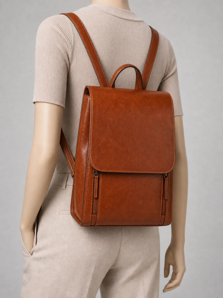 Sac à dos cuir femme élégant grande capacité porté en studio - Aurean Paris - Admin refs